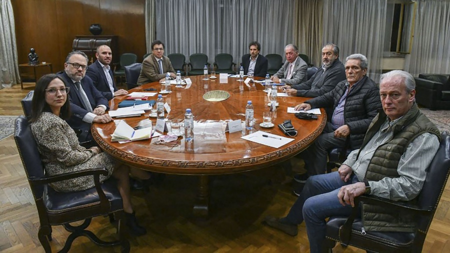 El Gobierno, UIA y CGT acuerdan acciones conjuntas contra la inflación