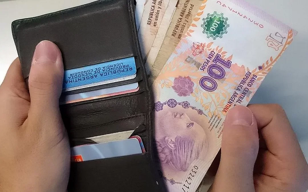 Inflación: el Gobierno contempla pagar un bono a trabajadores formales