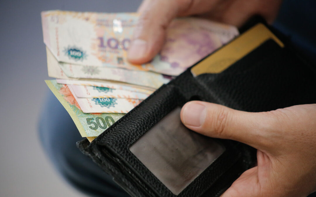 El Gobierno oficializó los aumentos del salario mínimo